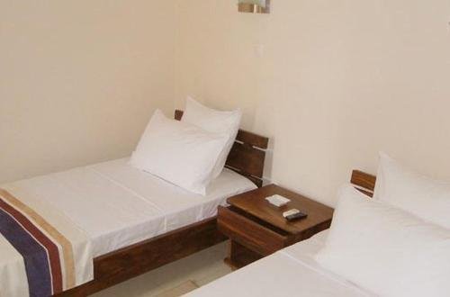 Hotel H1