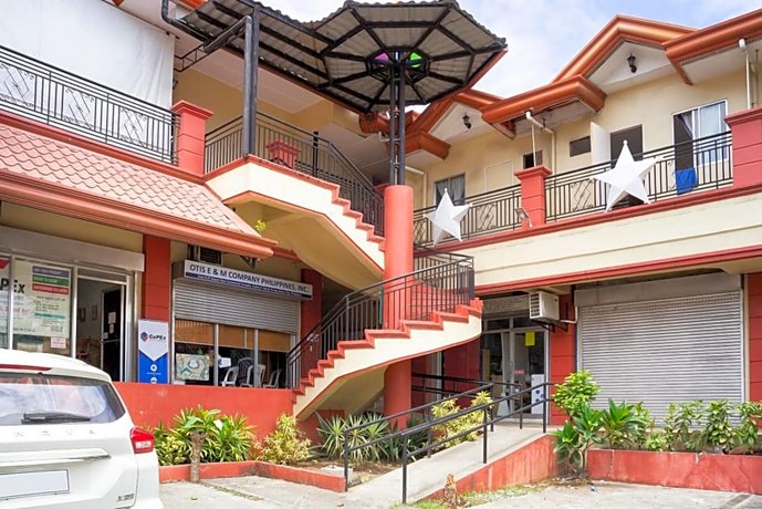 OYO 150 Davao Airport View Hotel