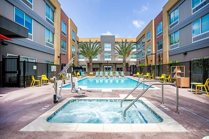Home2 Suites by Hilton Carlsbad