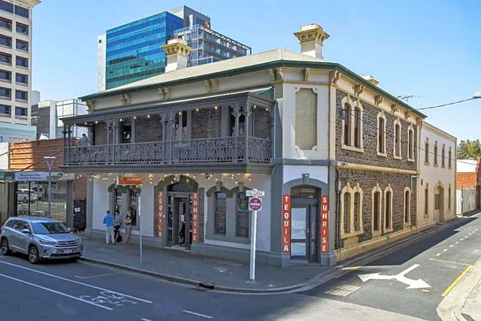Tequila Sunrise Hostel Adelaide