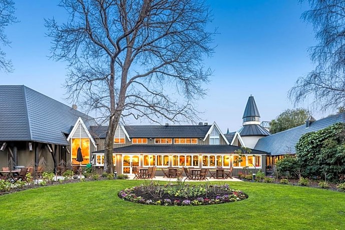Chateau on the Park - Christchurch, a DoubleTree by Hilton
