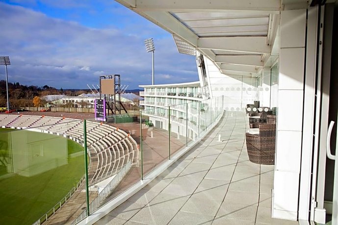 Hilton Southampton - Utilita Bowl