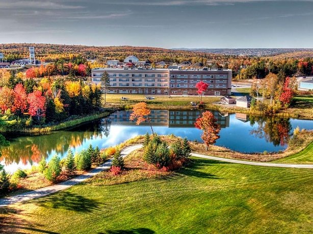 Radisson Kingswood Hotel & Suites