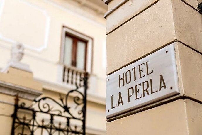 Hotel la Perla Leon
