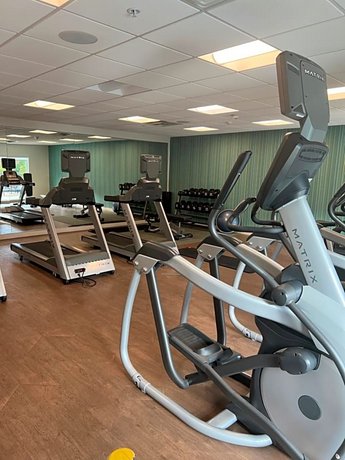 Holiday Inn Express & Suites Mobile - University Area