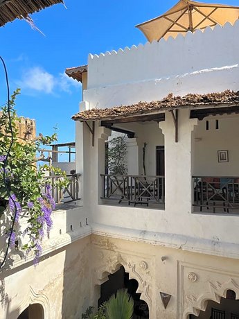 Subira House
