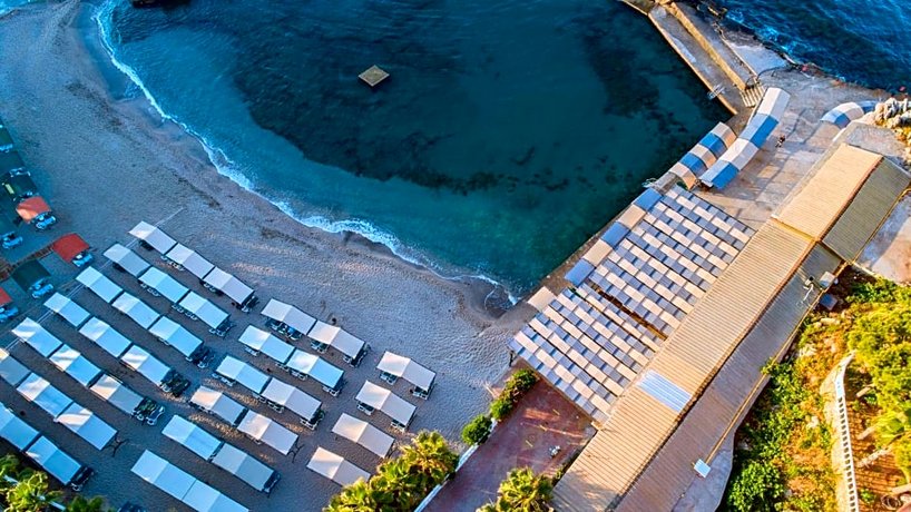 Senza Garden Holiday Club
