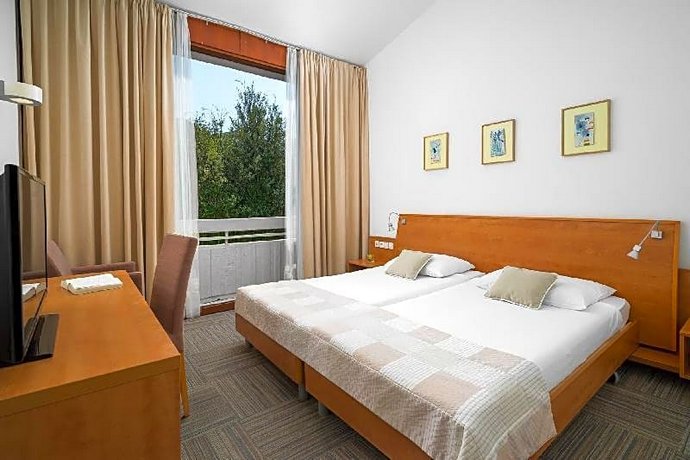 Valamar Tirena Hotel