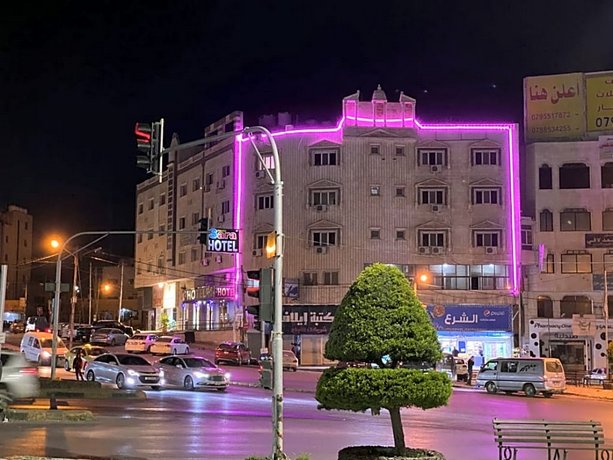 Sara Crown Hotel
