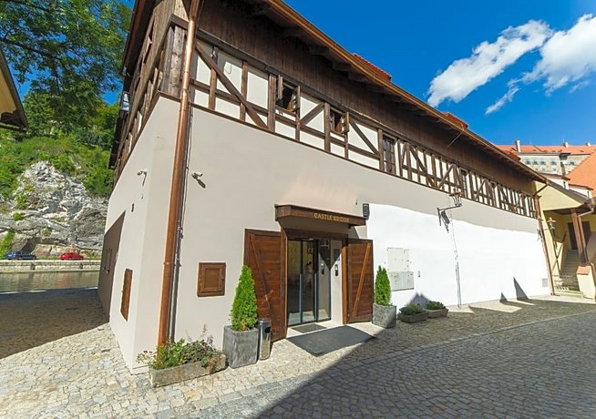 Garni hotel Castle Bridge