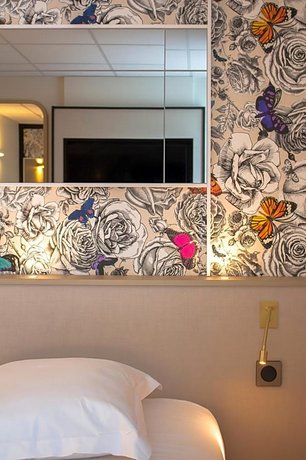 Brit Hotel Nantes La Beaujoire - L'Amandine