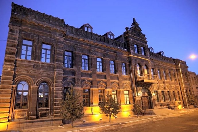 Cheltikov Hotel
