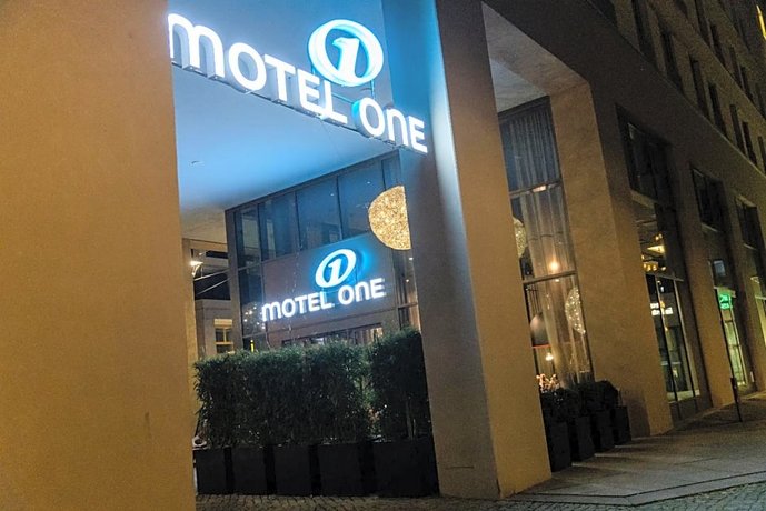 Motel One Dresden am Zwinger