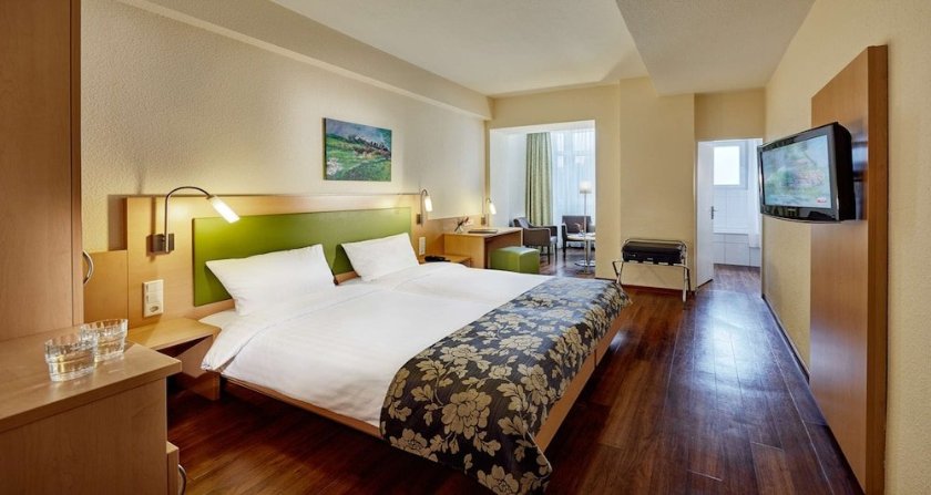 Hotel Imperial Dusseldorf Sure Collection by BW