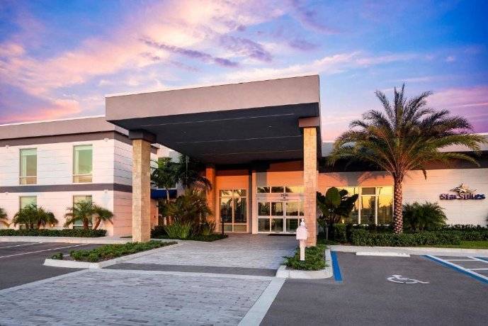 Star Suites By Riverside Theatre