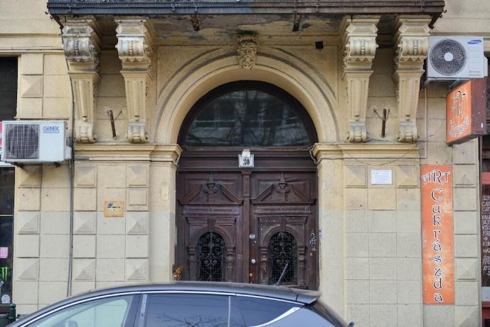 Historic Diamonds Apartments