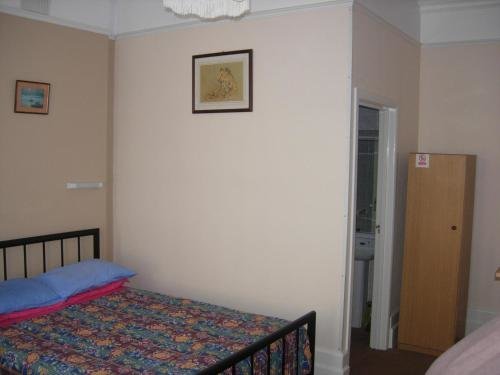 Longfield Guest House