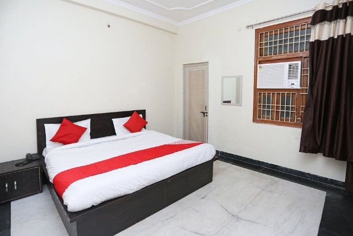 Shiva Guest House By OYO Rooms