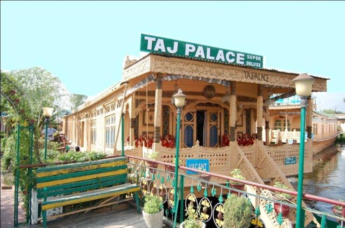 Houseboat Taj Palace
