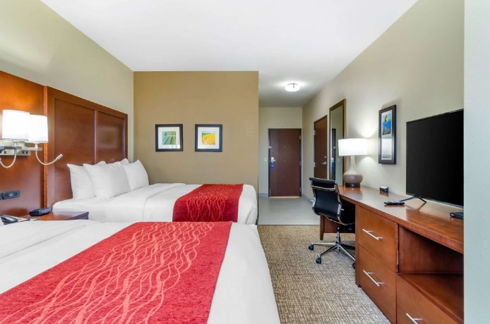 Comfort Inn and Suites Salina North