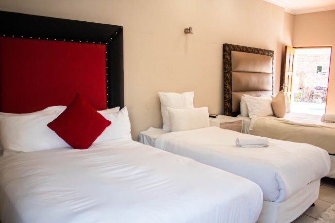 Zamambongi Guest House