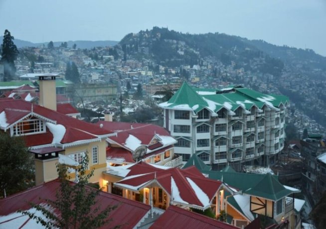 Crescent Resort