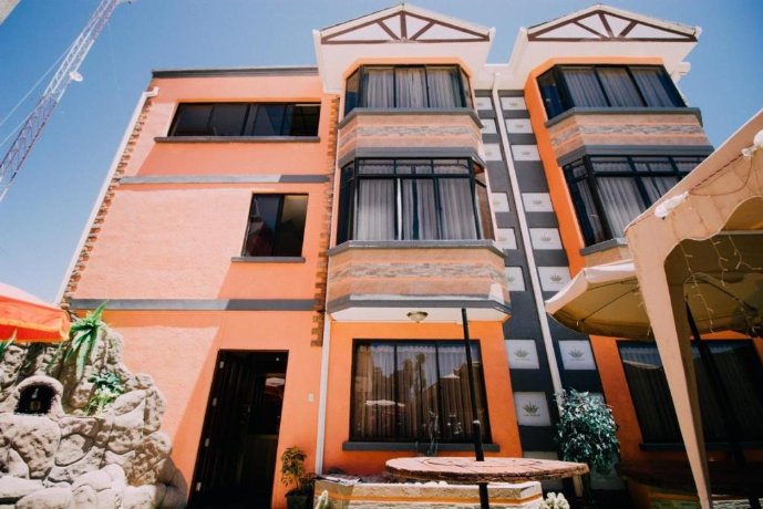 Las Tholas Hotel
