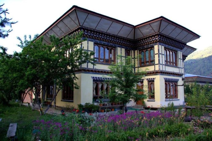 Nirvana Lodge