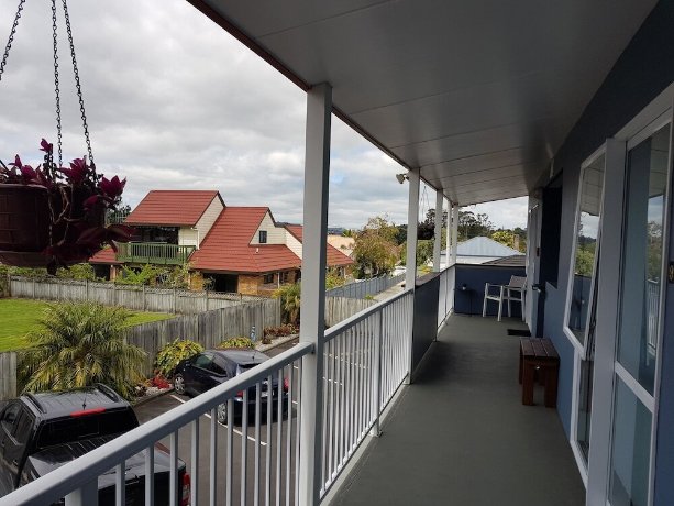 Avenue Heights Motel