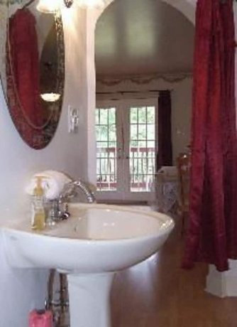 Susan's Cottages