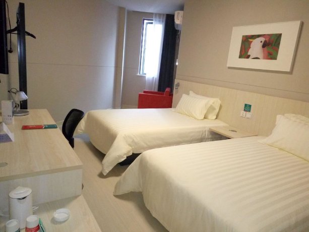 Jinjiang Inn Changchun Faw Factory Car Business City