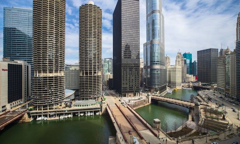 Renaissance Chicago Downtown Hotel