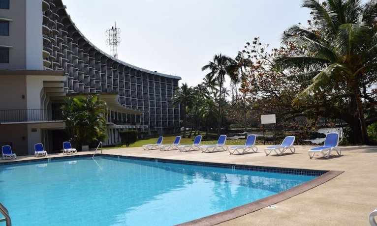Castle Hilo Hawaiian Hotel