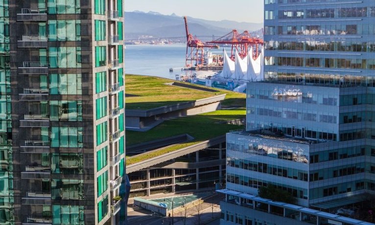 Pinnacle Hotel Harbourfront