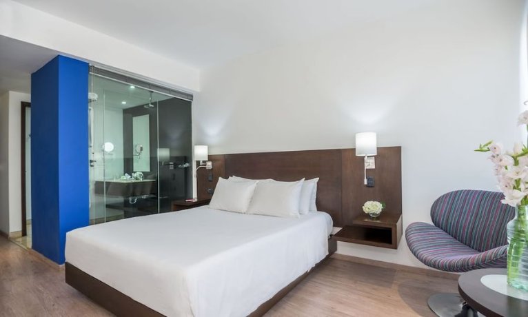 NH Collection Barranquilla Smartsuites Royal