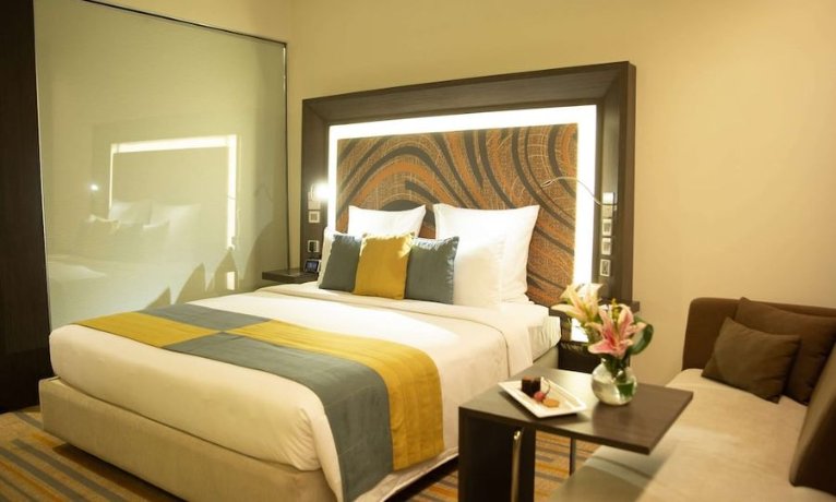 Novotel Kolkata Hotel And Residences