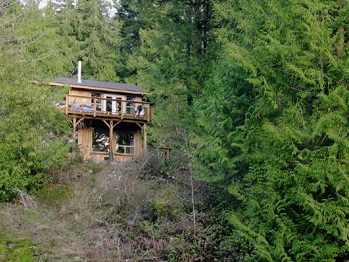 Secret Cove Cottage Suites Halfmoon Bay Compare Deals