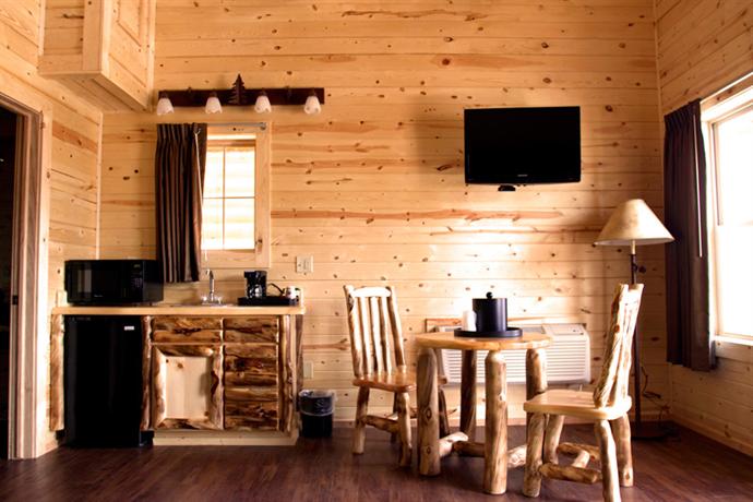 Cabins Of Mackinaw Mackinaw City Compare Deals