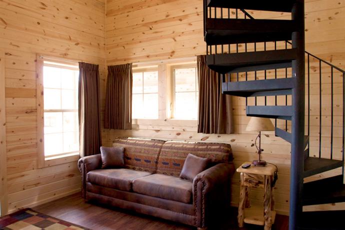 Cabins Of Mackinaw Mackinaw City Compare Deals