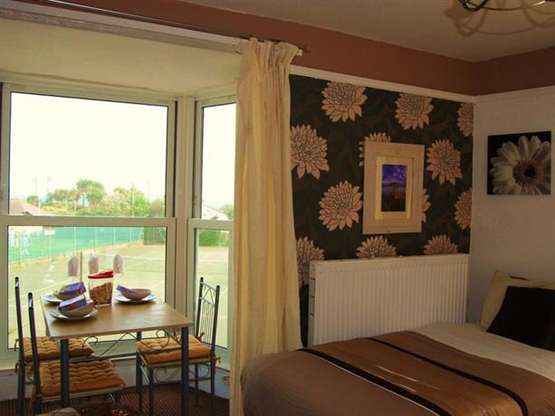 Duporth Guest House Penzance Compare Deals - 