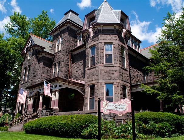 Reynolds Mansion Bed and Breakfast