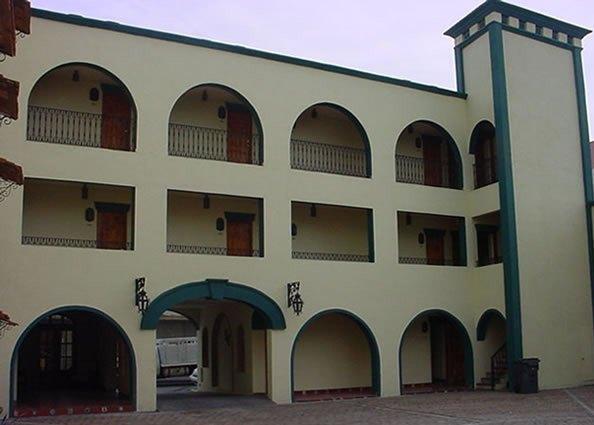 Hotel Colonial Matamoros Compare Deals - 