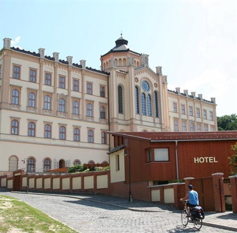 Hotel Adalbert Szent György Ház