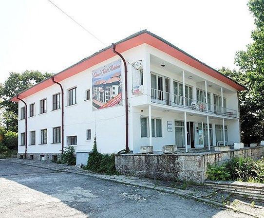 Bisser Hotel - Free Parking - Free Pool Access